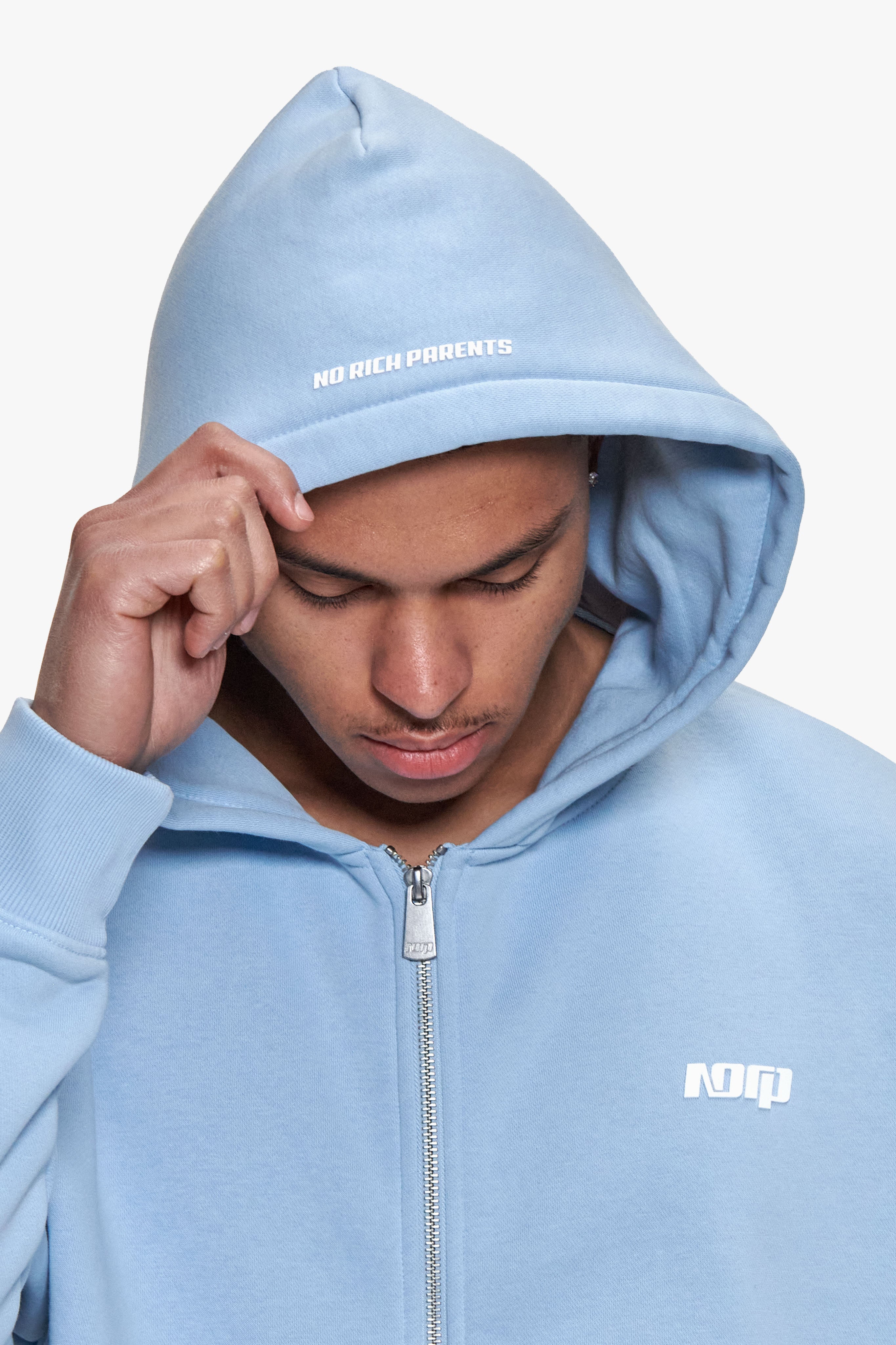 BASIC ZIP HOODIE BABY BLUE