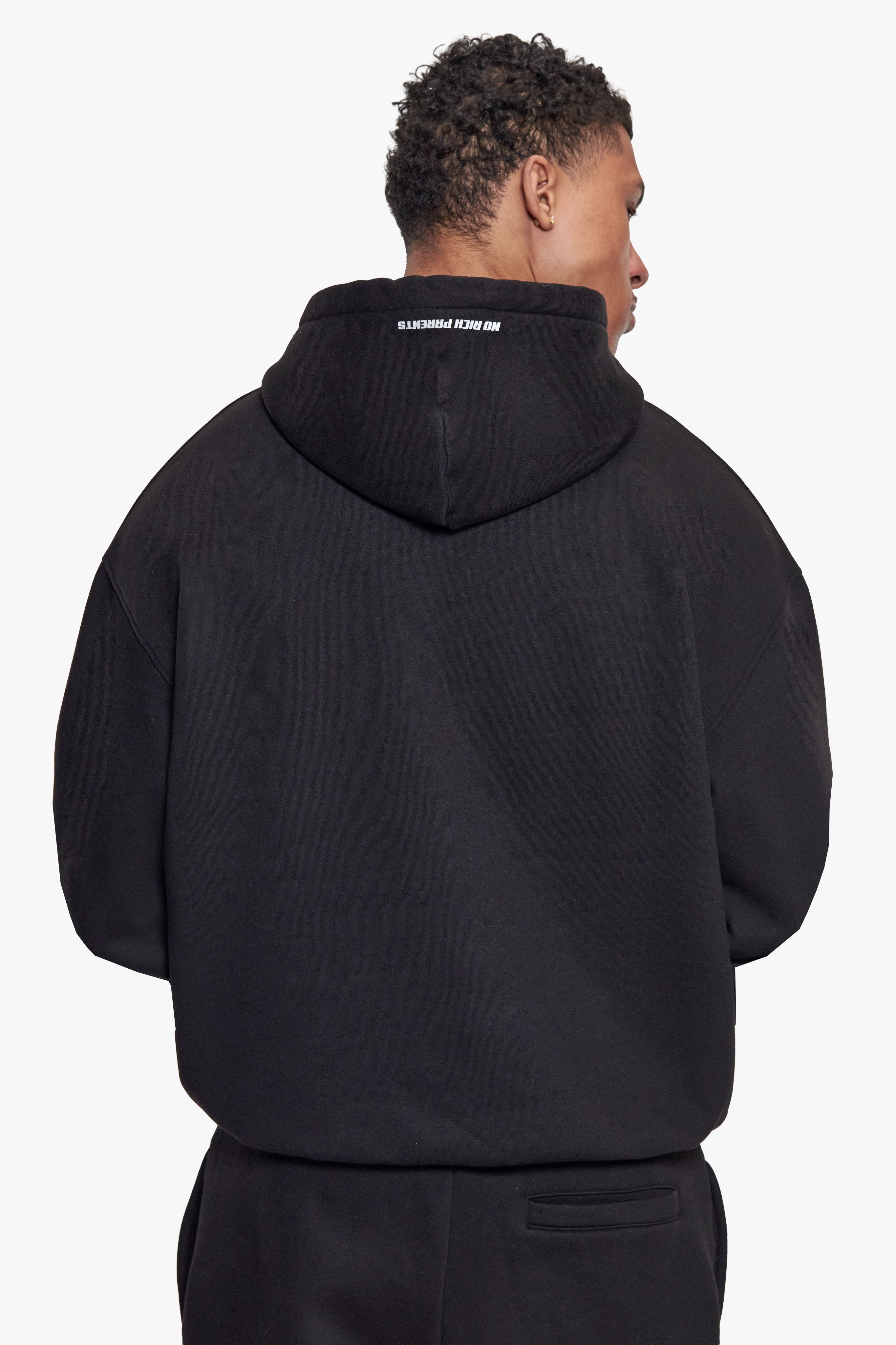 BASIC HOODIE BLACK