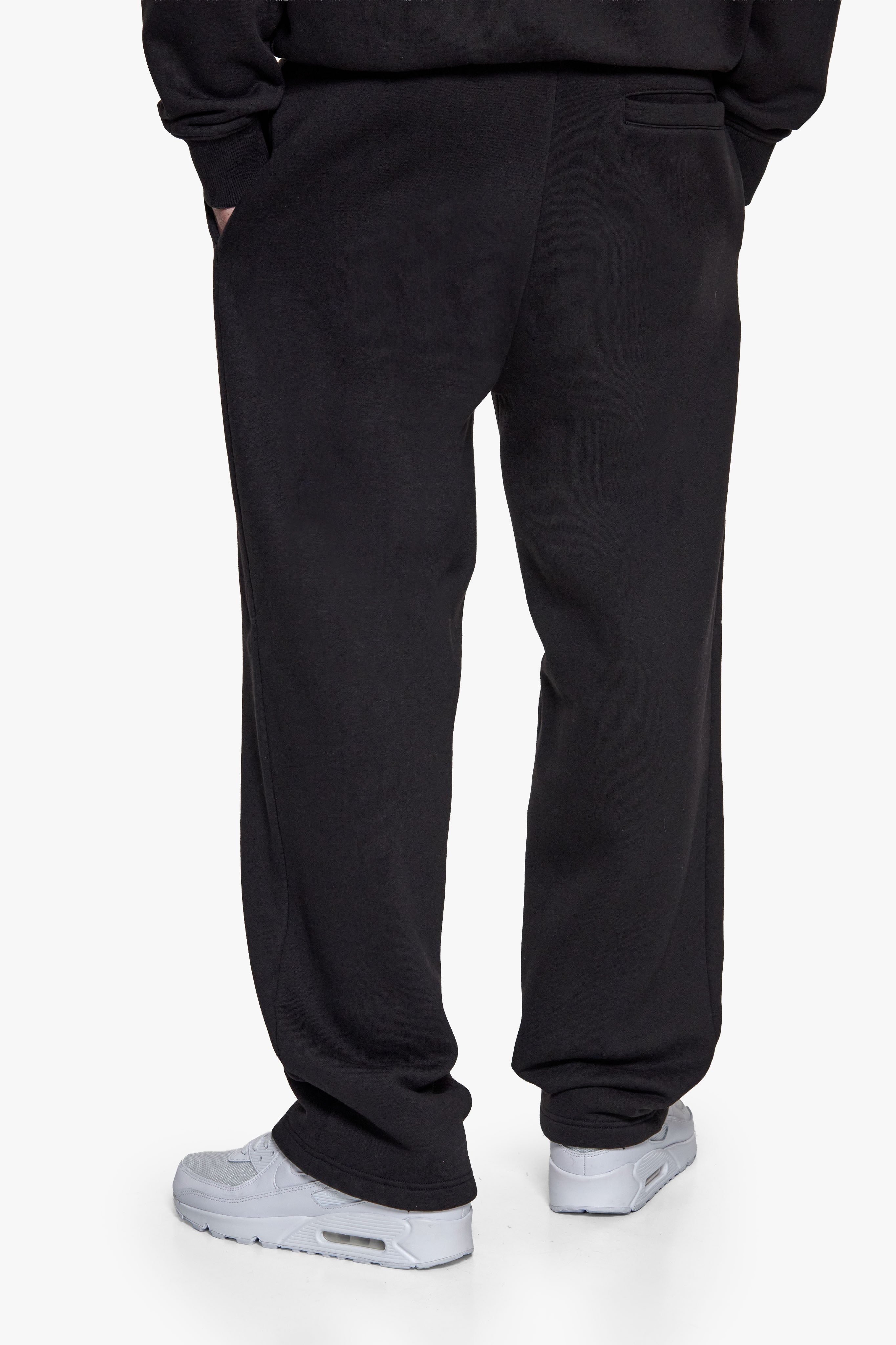 BASIC OPEN LEG JOGGER BLACK