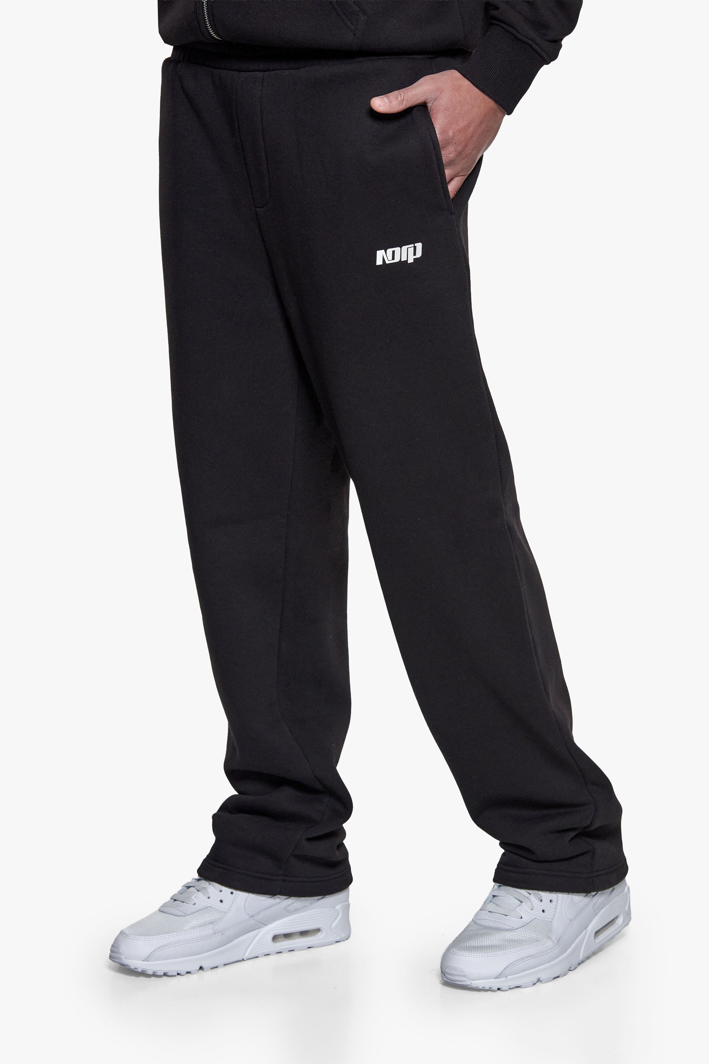 BASIC OPEN LEG JOGGER BLACK