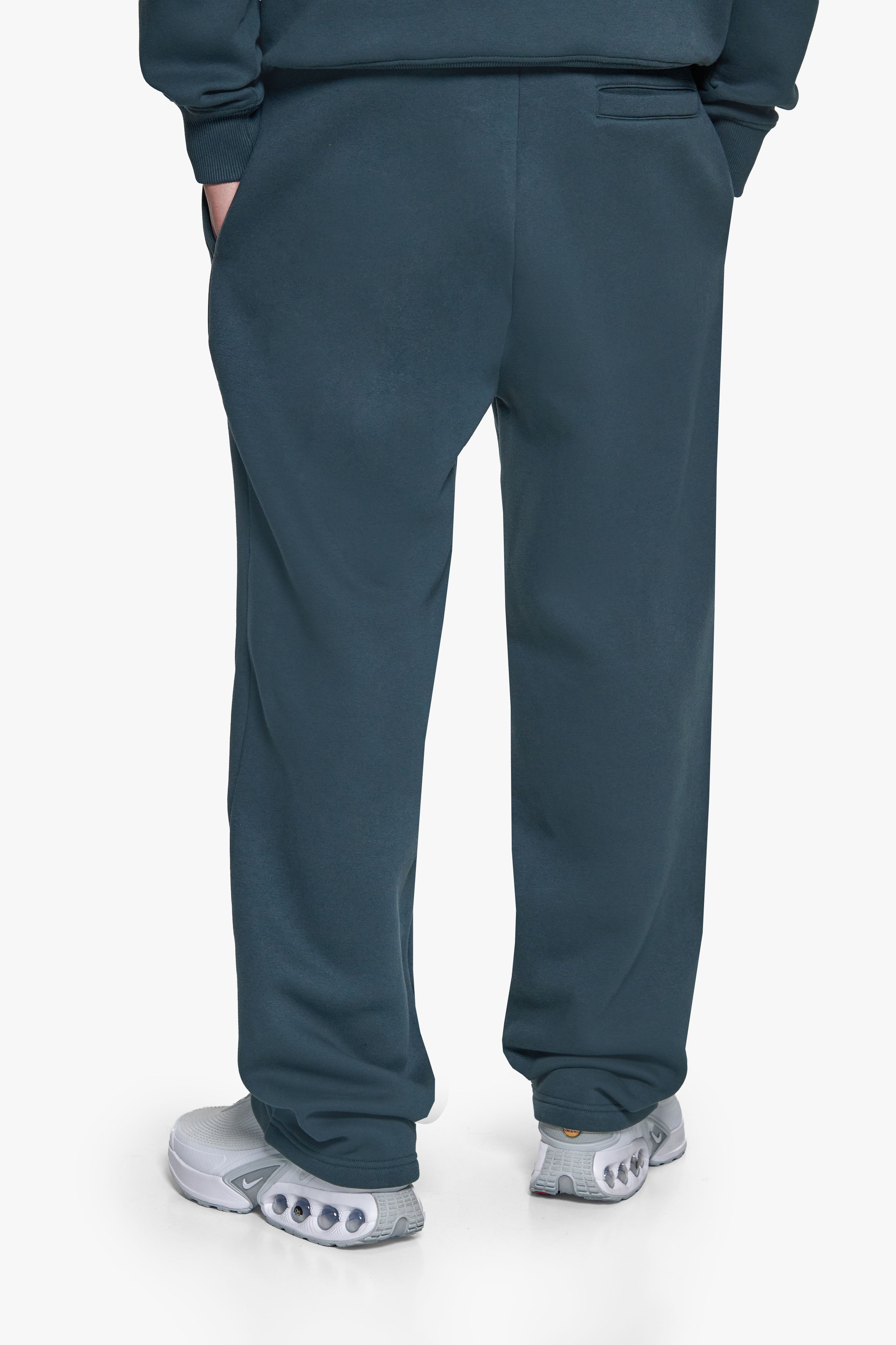 BASIC OPEN LEG JOGGER MOSS GREEN